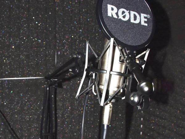 aules-audiovisuals-1 aules-audiovisuals-1